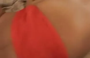 लड़की एक ट्रेन इंग्लिश की सेक्सी फिल्म पर (एक सार्वजनिक शौचालय में हस्तमैथुन )