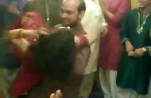 वह बंद हो जाता है के साथ एक इंग्लिश सेक्सी वीडियो फिल्म थरथानेवाला और एक कठिन शाफ्ट
