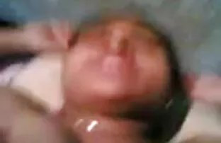 लाल अध्यक्षता में कार्यालय में देर से उसे बिल्ली कच्चे की मालिश! इंग्लिश सेक्सी ब्लू फिल्म