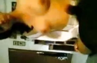 सेक्सी इंग्लिश सेक्सी फुल मूवी वीडियो मुर्गों की एक बीमारी के साथ एक क्रूर