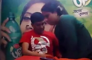 स्ट्रैपआन इंग्लिश सेक्सी पिक्चर दिखाओ मज़ा