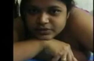 मीठा किशोर लड़का दोपहर के भोजन इंग्लिश पिक्चर ब्लू सेक्सी के लिए डैडी का भार निगल जाता है