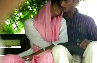 अधीनता के सोफी: गुलाम इंग्लिश सेक्सी फुल मूवी वीडियो साबित होता है उसे आज्ञाकारिता करने के लिए मालकिन