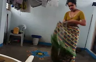 एक रूममेट बंद इंग्लिश सेक्सी फिल्म सेक्सी फिल्म मरोड़ते पकड़ा हो जाता है